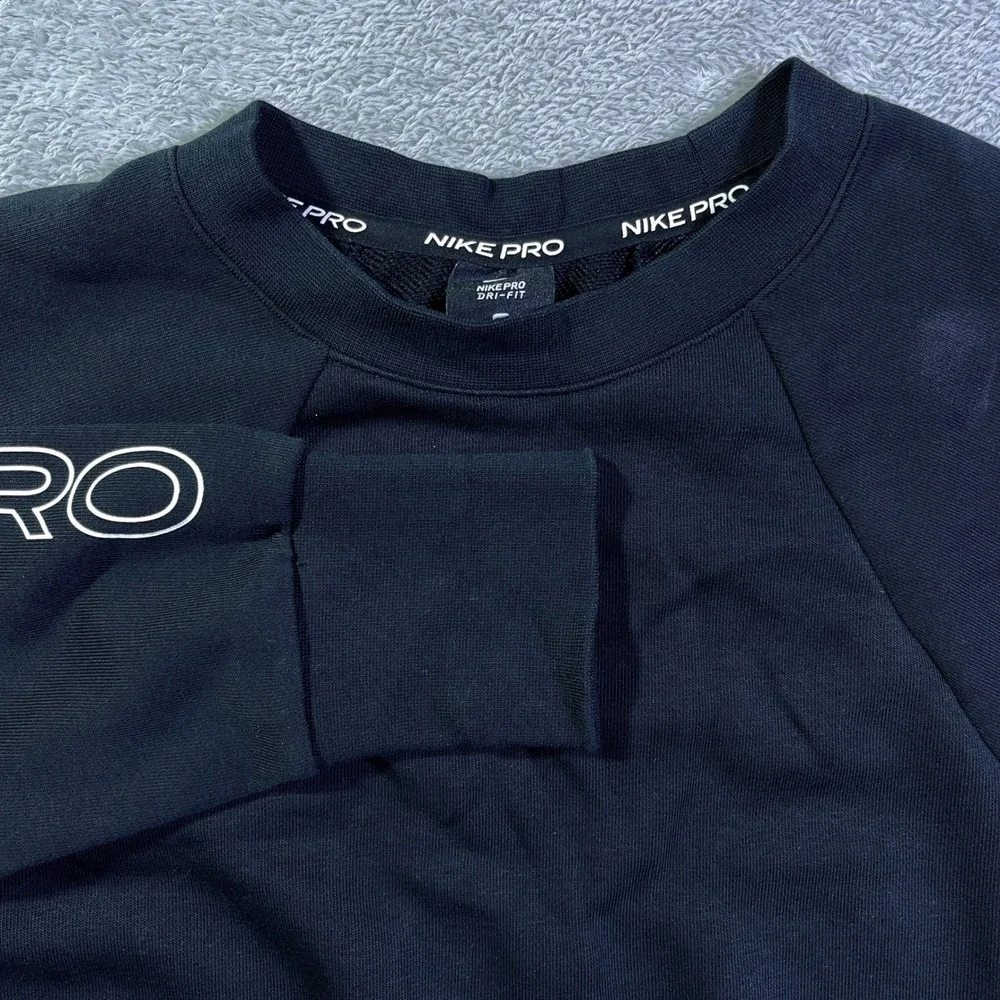 Nike Pro Dri Fit Black Cropped Sweatshirt Women's‎ Size Medium
